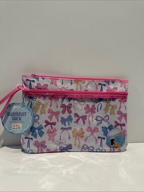 NWT Swim Suit Sack with Zipper pocket. Great for carrying phones etc.
